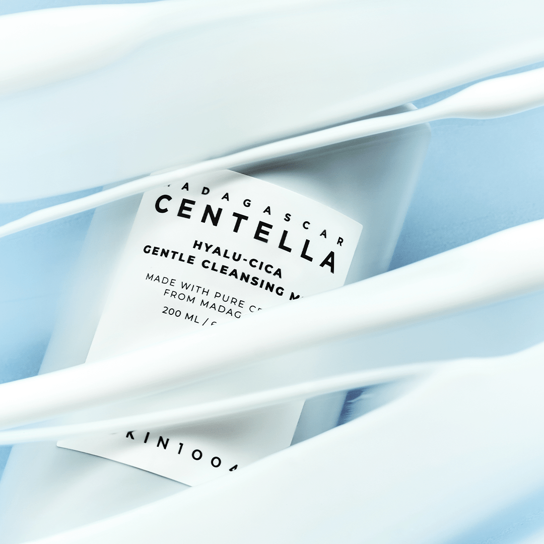 SKIN1004 Madagascar Centella Hyalu-Cica Gentle Cleansing Milk 200ml – Soothing & Hydrating Cleanser