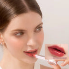 TIRTIR Waterism Glow Melting Balm 05 Scotch Shot on lips