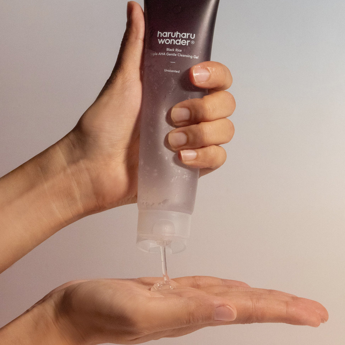 Haruharu Wonder Black Rice Triple AHA Gentle Cleansing Gel 100ml — application view